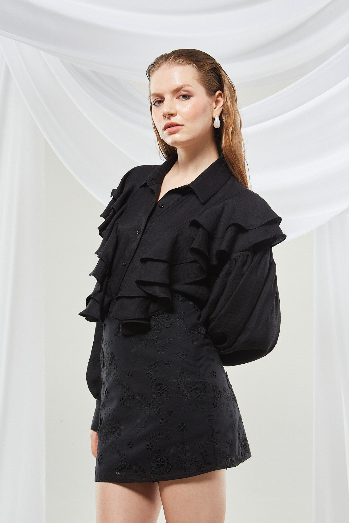 Margot ruffle black shirt