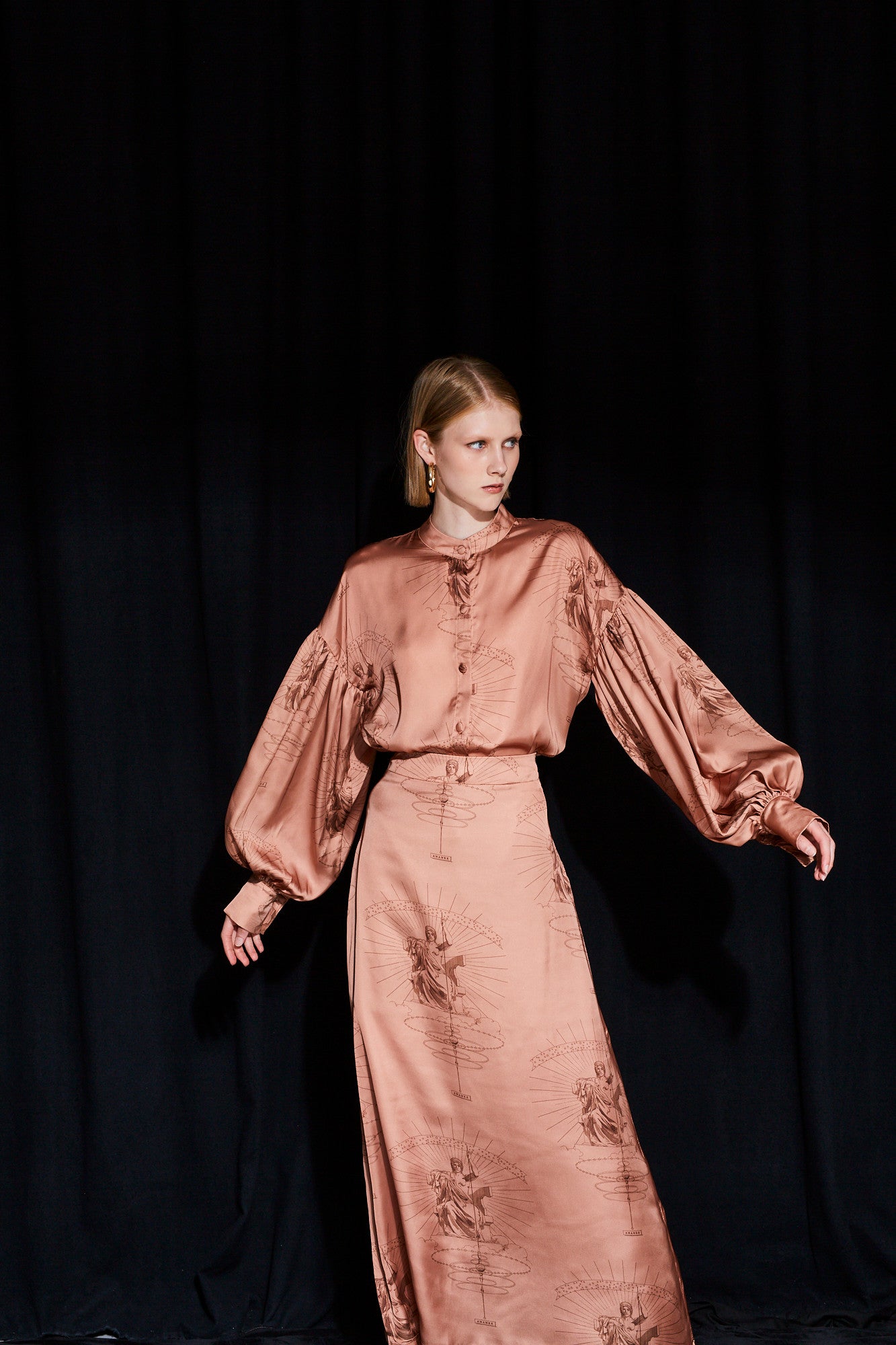 Ananke satin printed camel skirt